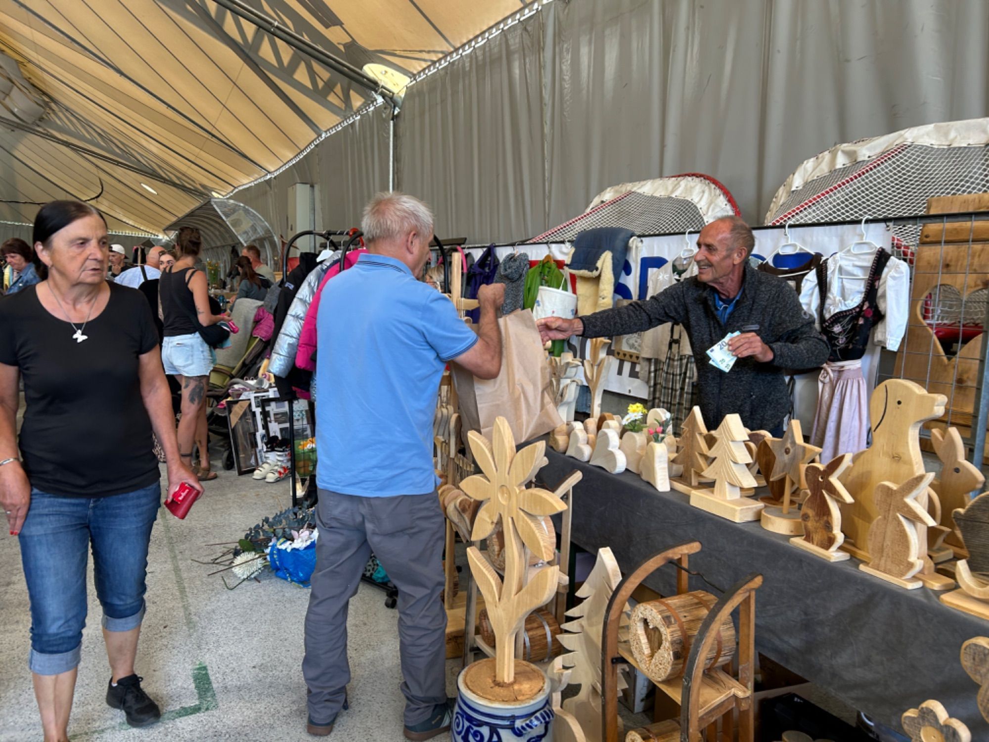 Impressionen vom Flohmarkt im Aktivpark