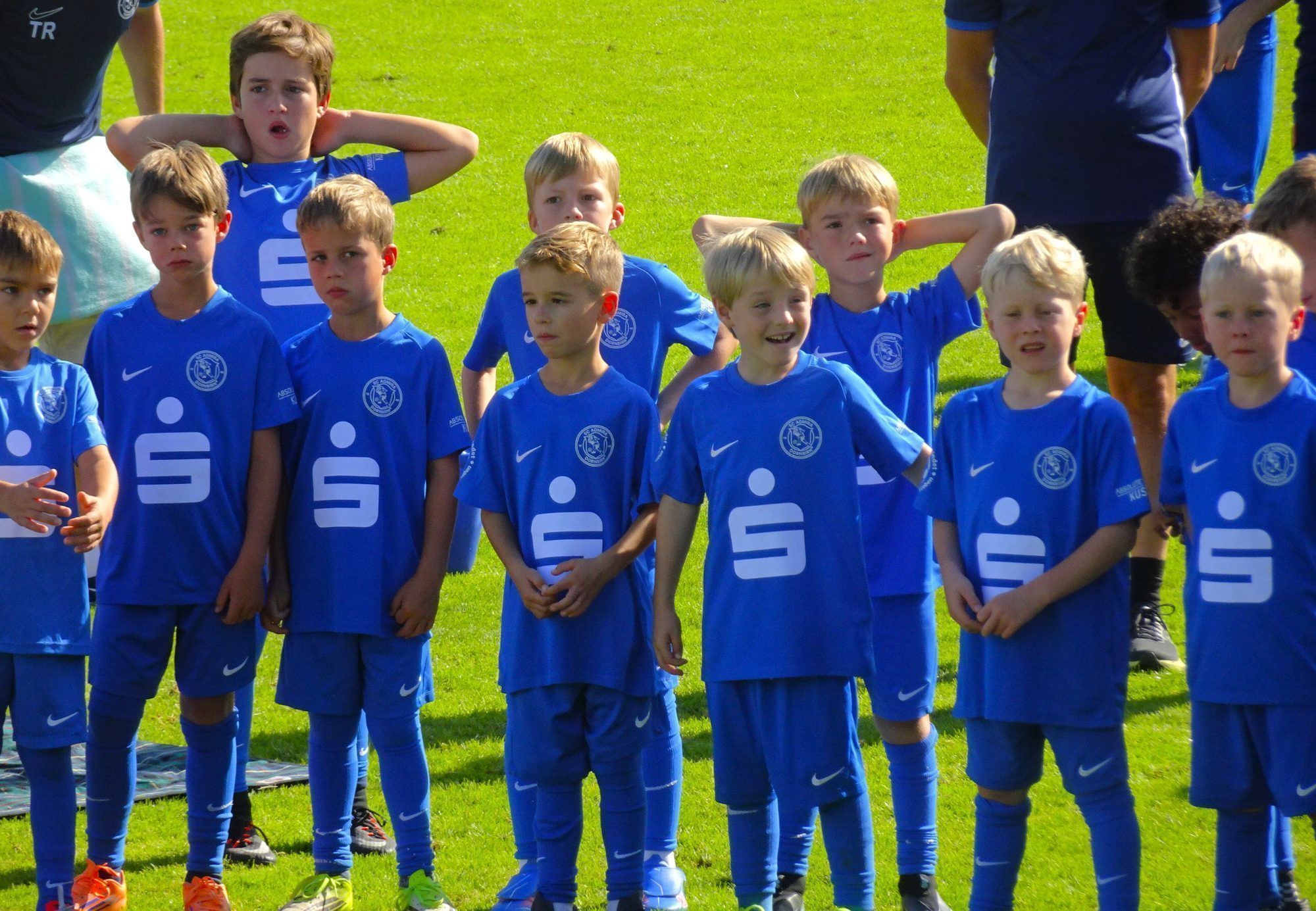 Admira tanzt vor Freude