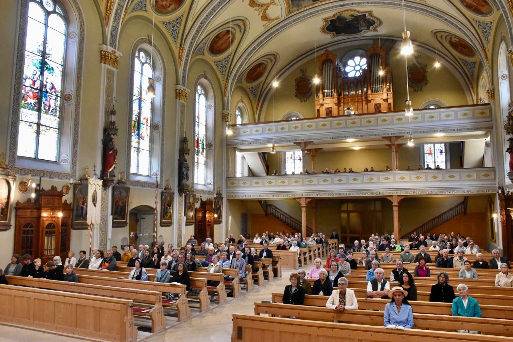 Das Schrunser Münster anlässlich des kürzlichen Besuches der Rottenburger Domsingknaben.