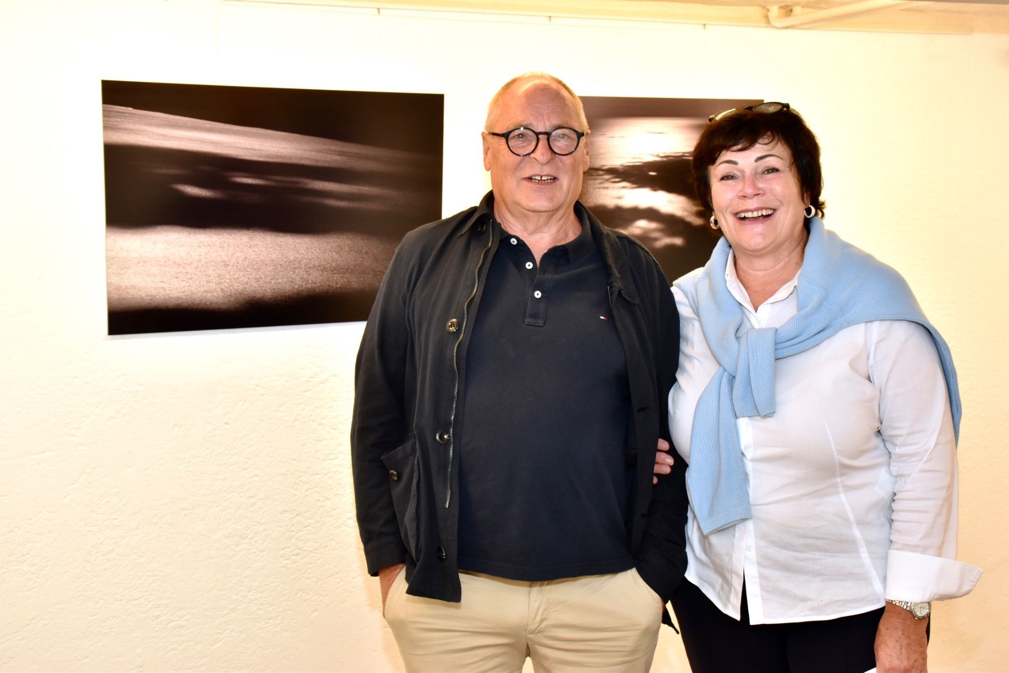 Das Ehepaar Ganahl in der MAP Kellergalerie anlässlich der Eröffnung der Ausstellung mit Werken von Hermann Präg.