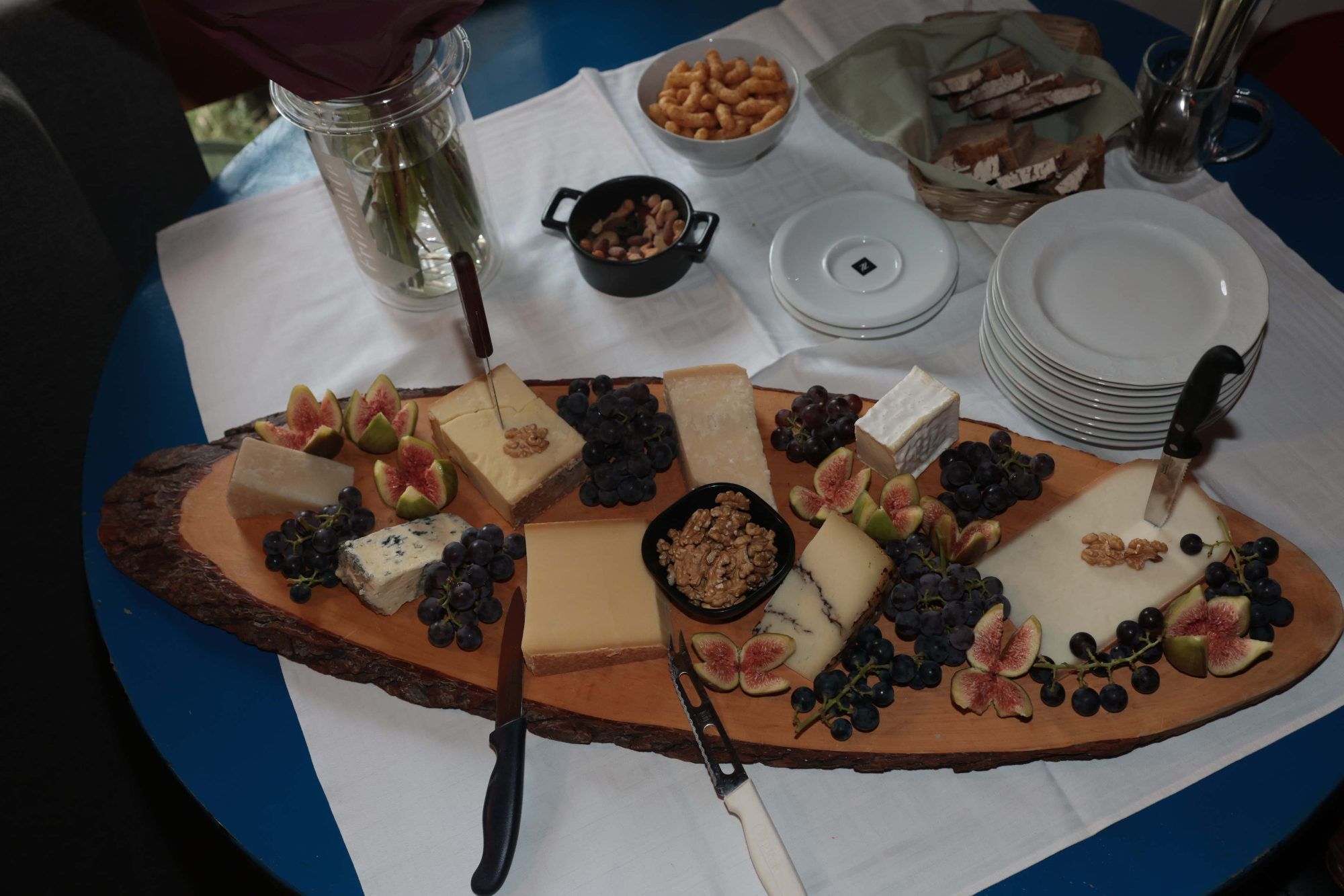 Käse passte bestens zu den alten Weinen.