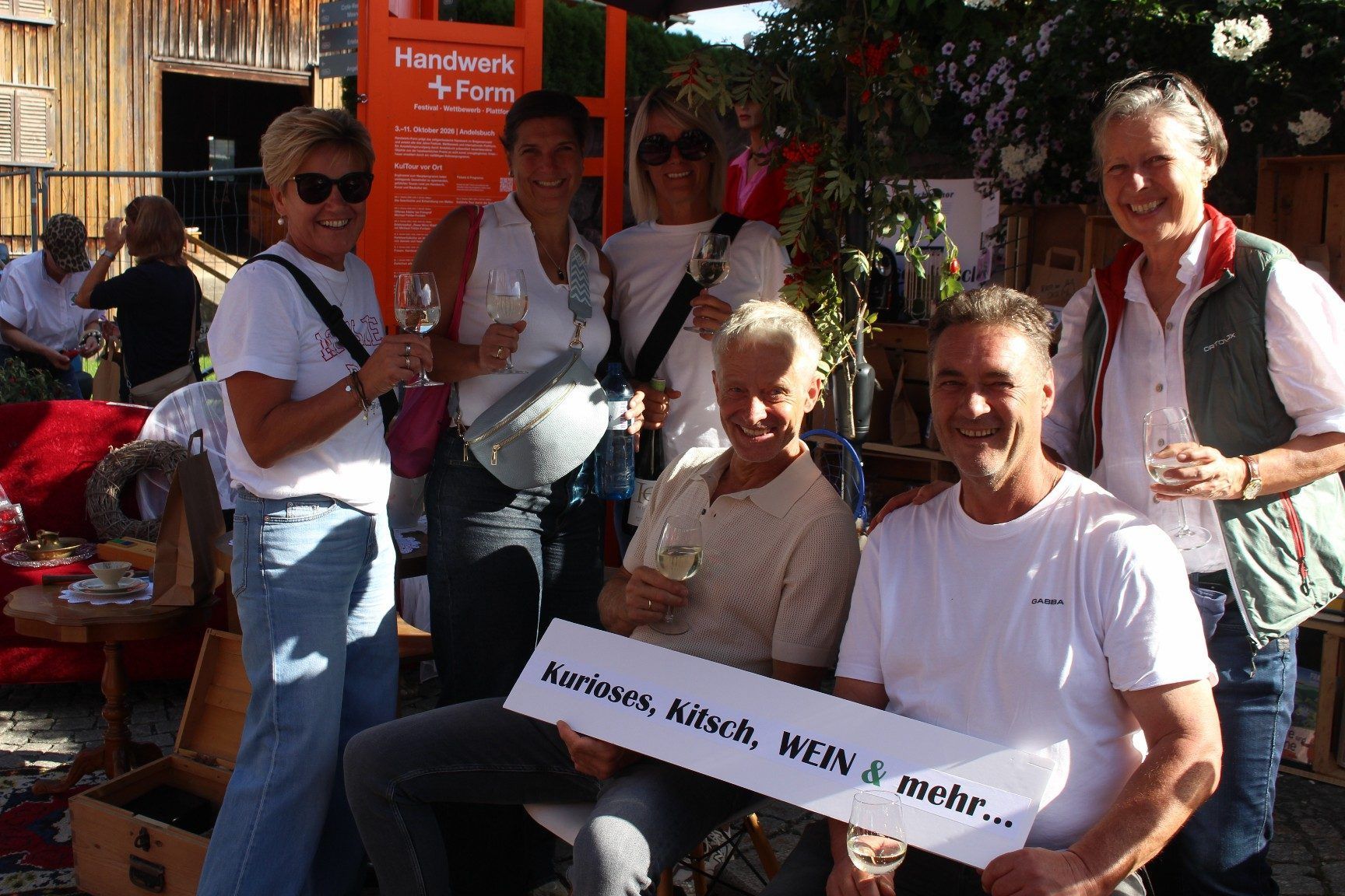An diesem Stand war gute Laune Programm . . .