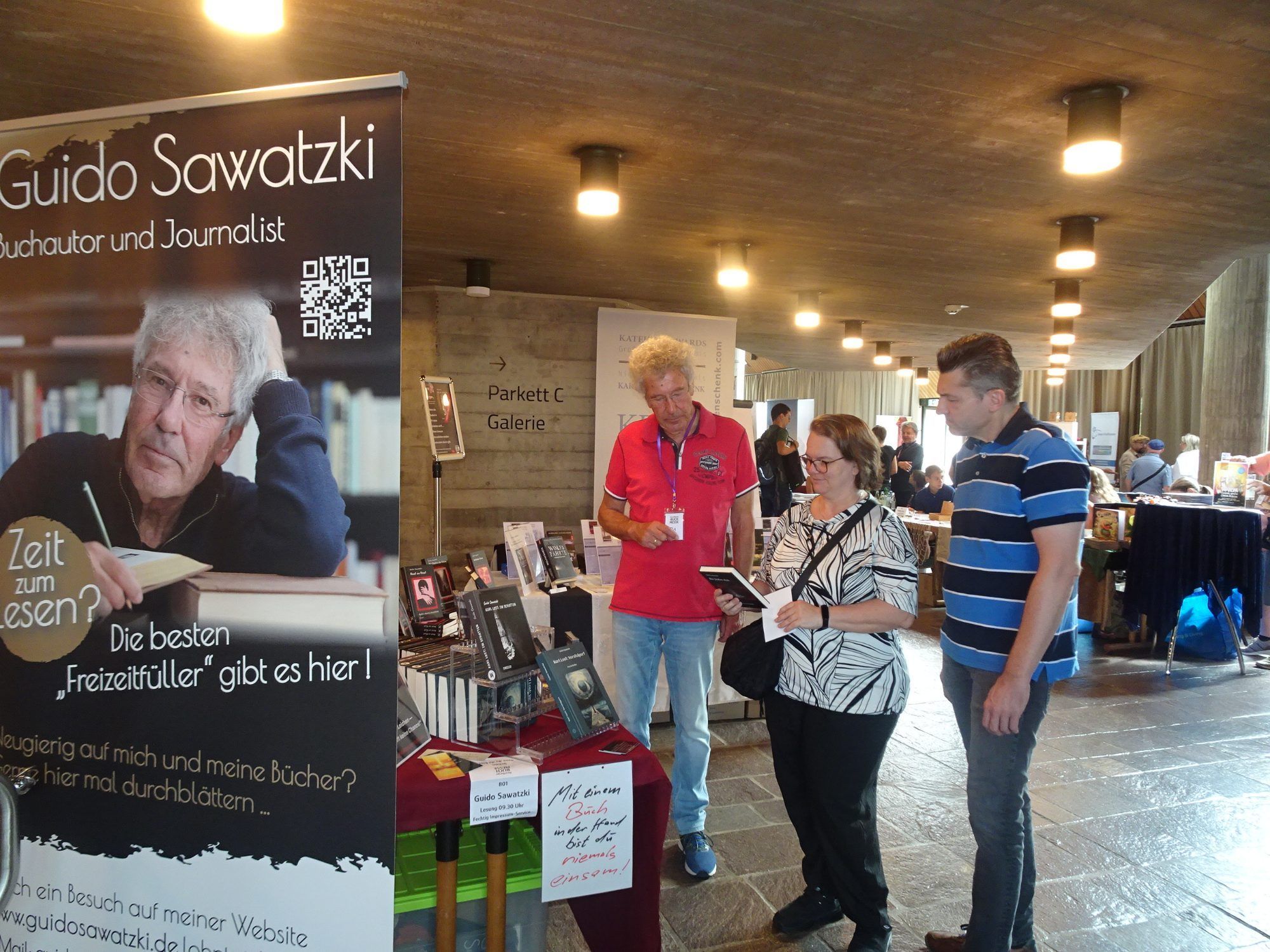 Die zweite Vorarlberger Buchmesse lockte zahlreiche Besucherinnen und Besucher ins Dornbirner Kulturhaus.