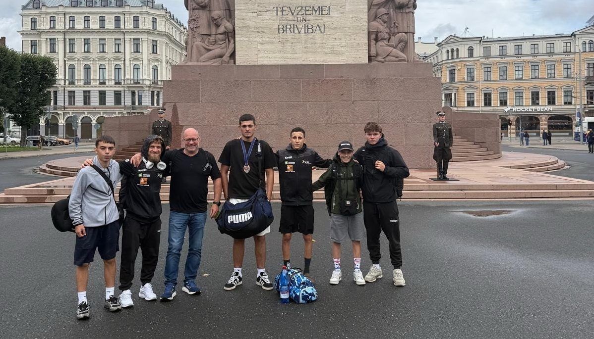 Alle Aktiven und die Trainer von Klaus in Lettland. Verein KSK Klaus