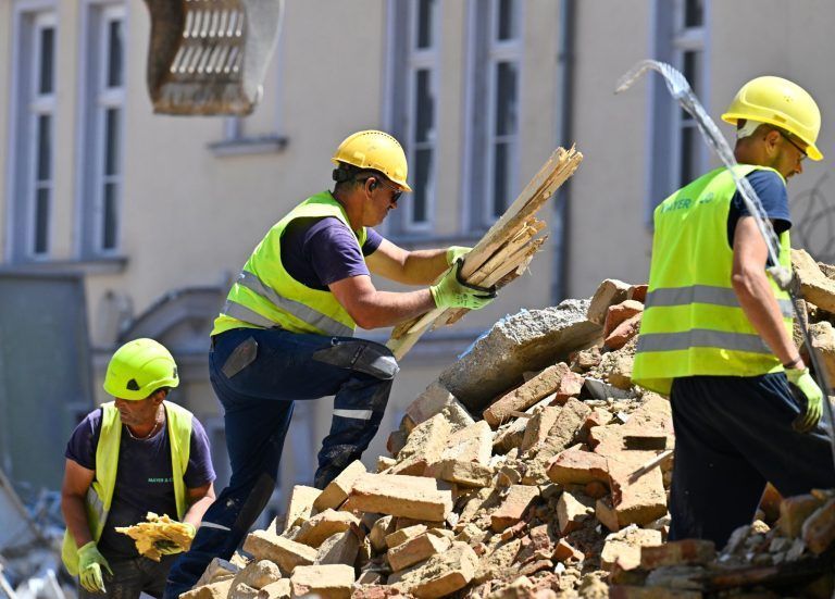 Frage um Arbeitszeit spaltet die Lager