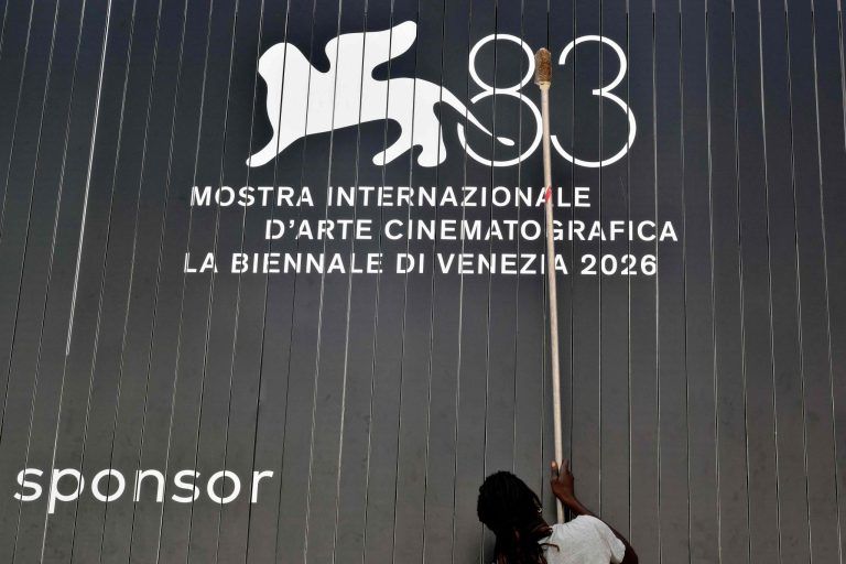 TOPSHOT-ITALY-CINEMA-VENICE-FILM-FESTIVAL-MOSTRA