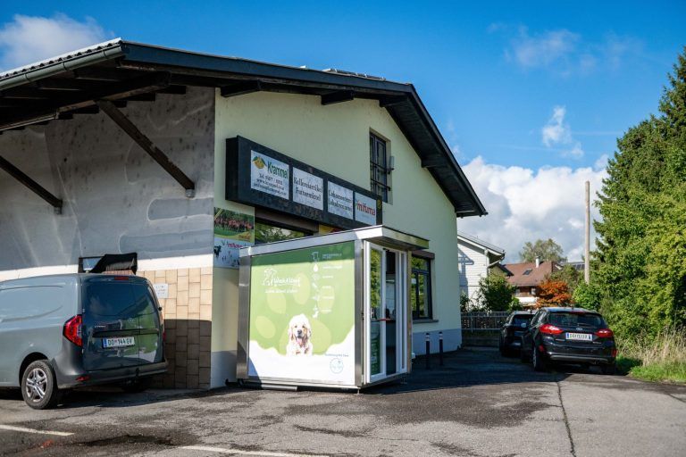 Waschen, spülen, föhnen: Lustenau hat jetzt eine SB-Waschanlage für Hunde