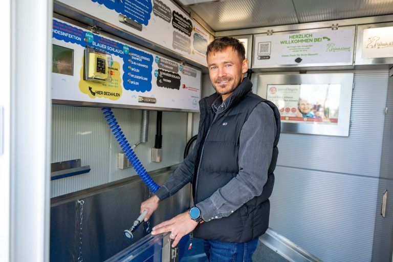 Waschen, spülen, föhnen: Lustenau hat jetzt eine SB-Waschanlage für Hunde