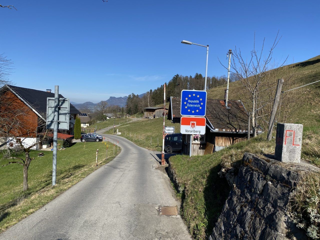 Einbrecher flüchteten in Schellenberg