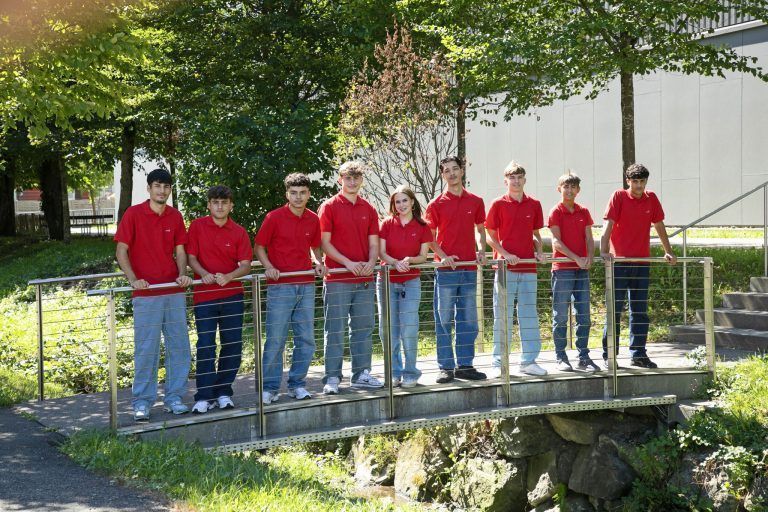 Gruppenbild_22A0121-kl-ret01.jpg