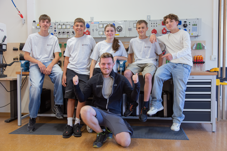 Gruppenfoto_Lehrlinge_2026.png