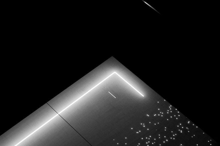 Hermann-Praeg_Elektronische-Pyramide.jpg
