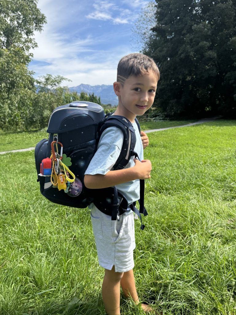 "Wir haben die Preise verglichen" – eine Familie zeigt, was der Schulstart in Vorarlberg kostet