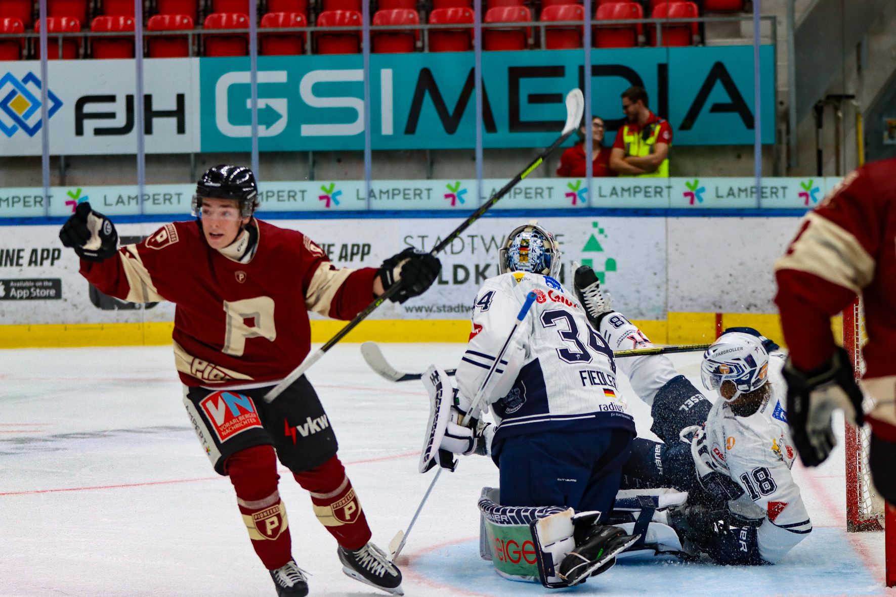 Der 20-jährige Colin Leeb brachte die Pioneers früh in Führung.