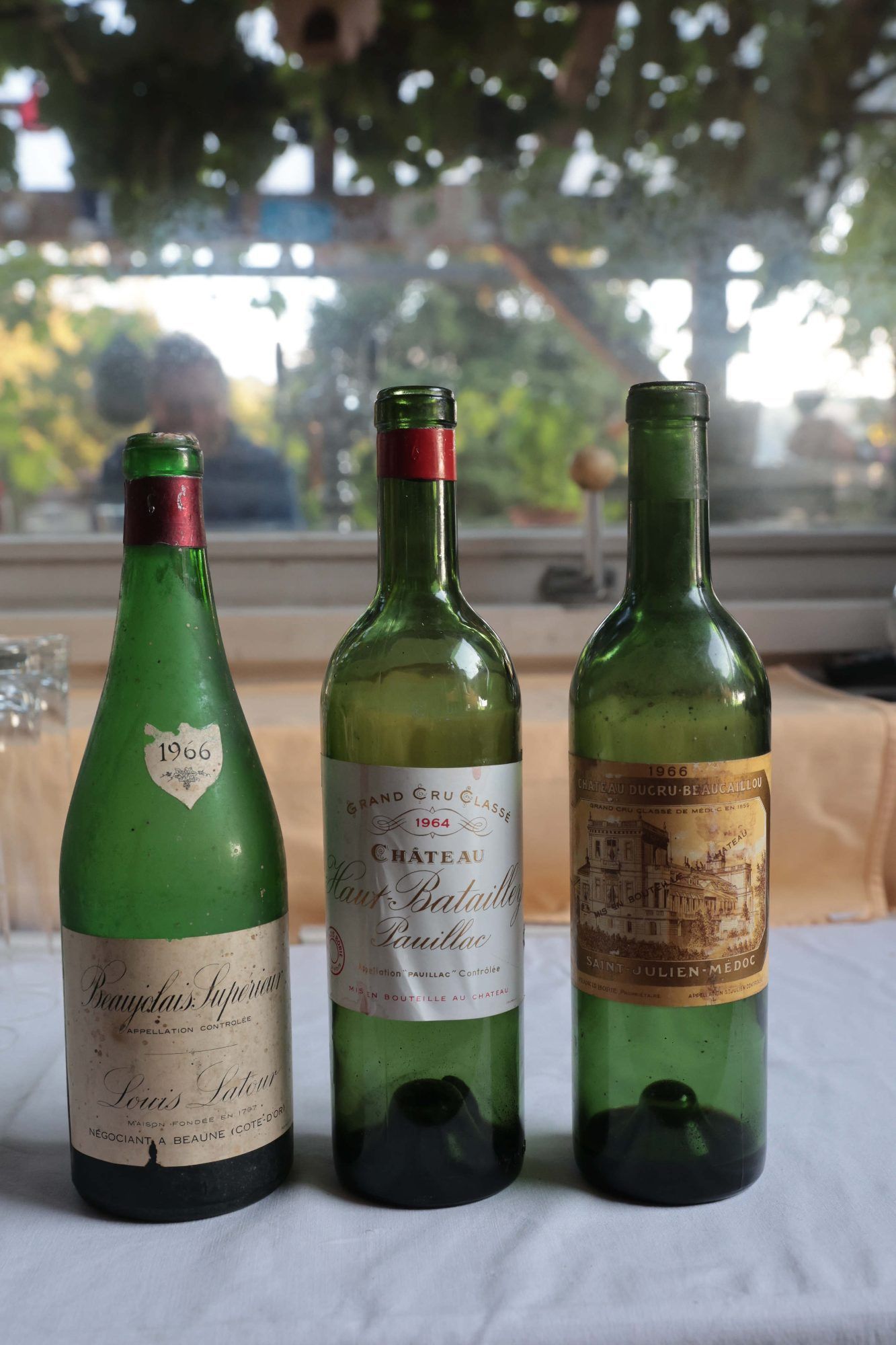 Drei bordeaux aus den 60er-Jahren.
