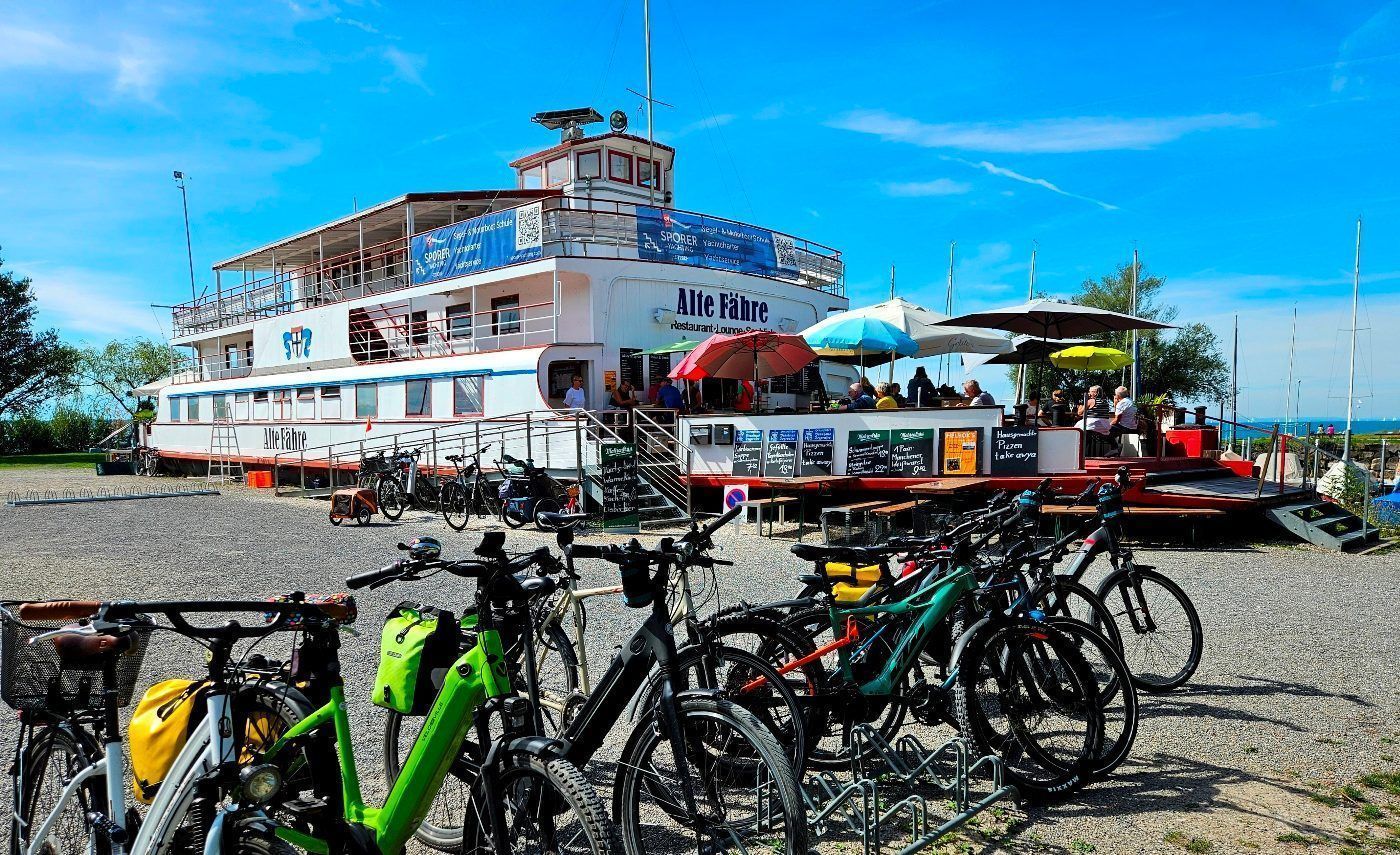 Impressionen rund um die Radzählstelle am Lochauer Hafen.