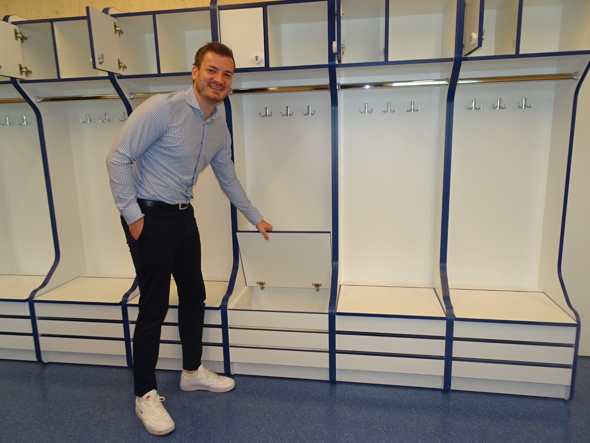 Daniel Böhler vom Admira-Vorstand öffnete vorab schon einmal die Türen und gewährte einen Einblick in die neue Sportstätte, die kommende Woche offiziell eröffnet wird.
