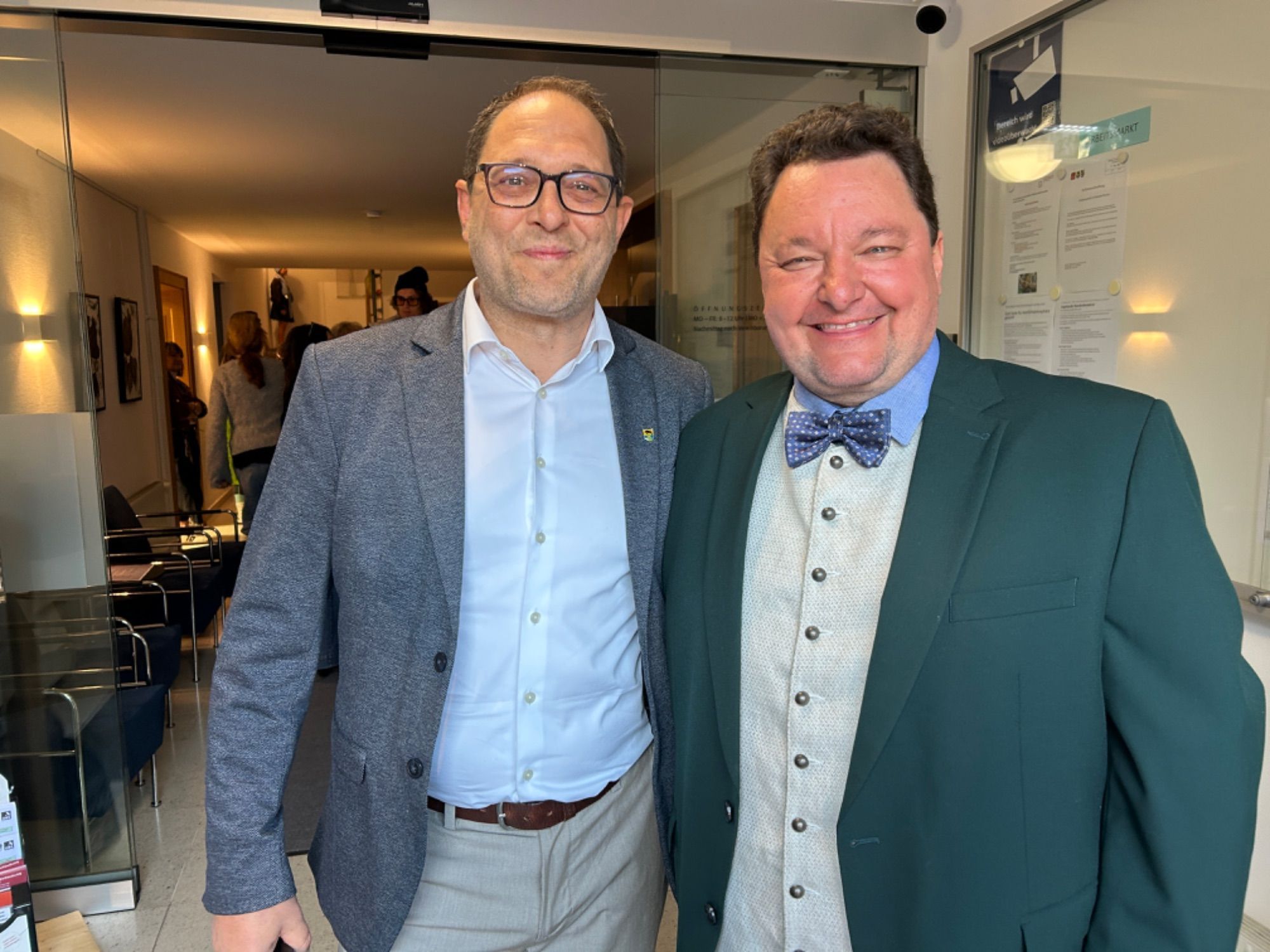 Bürgermeister Jürgen Haller und Dominik Pachole genossen den Abend.