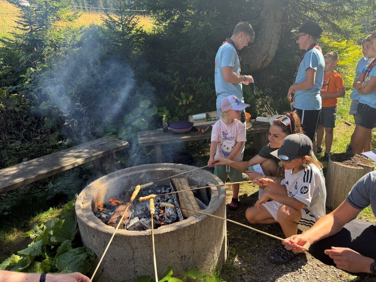 Grillen in der Bergwelt von Laterns. 