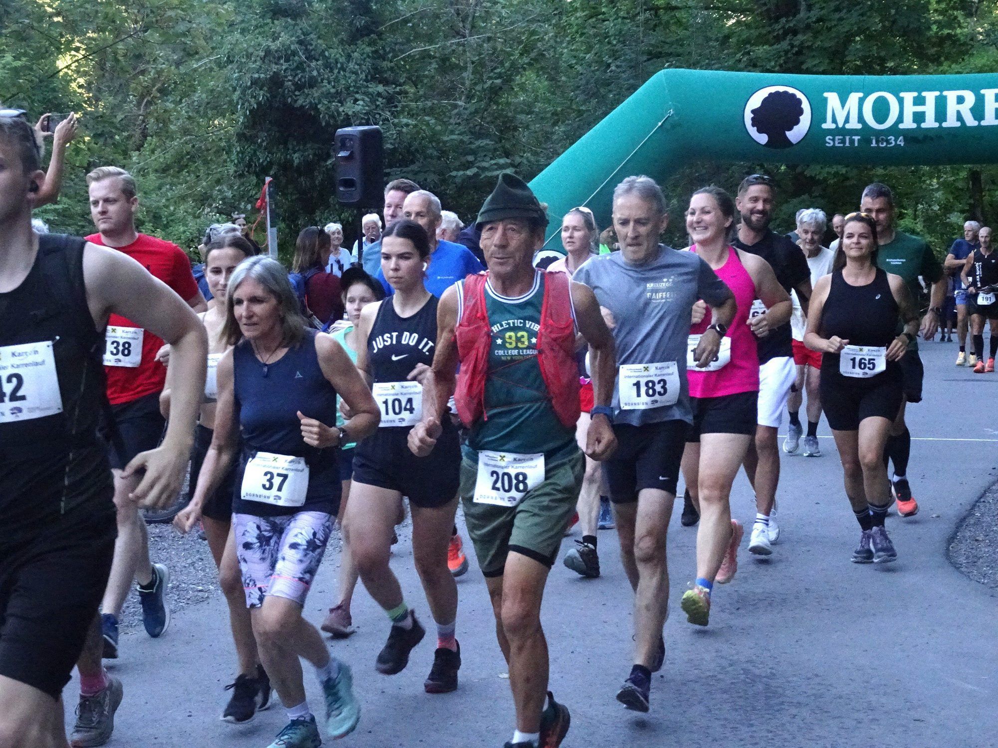 Beim 23. Karrenlauf waren auf der Strecke vom Gütle zum Karren Ausdauer und Durchhaltevermögen gefragt.