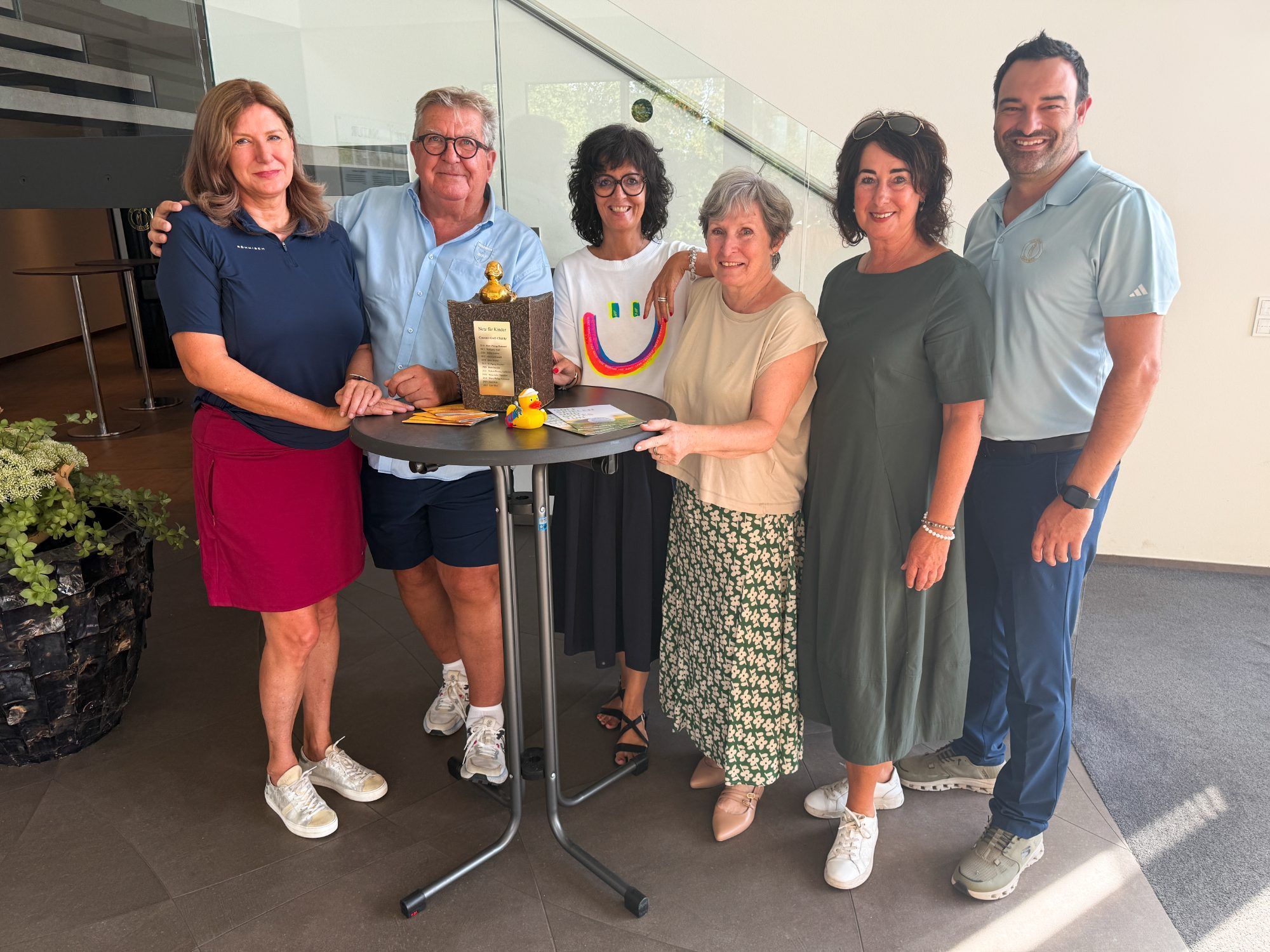 Birgit Sonnbichler, Armin Härdlein, Conny Amann, Ingrid Sonderegger, Angelika Fertschnig und Christoph Fröhle luden zum Finale