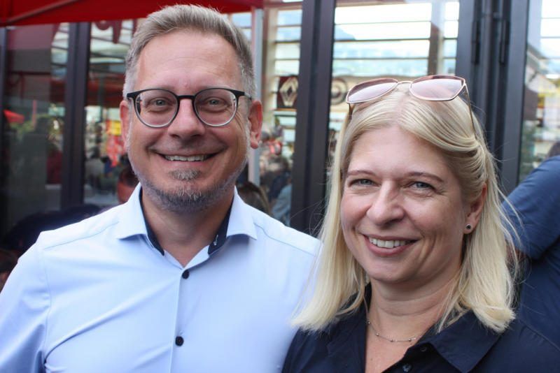 Sulz Bürgermeisterin Michael Schnetzer mit Frau Birgit ist auch mit von der Partie.