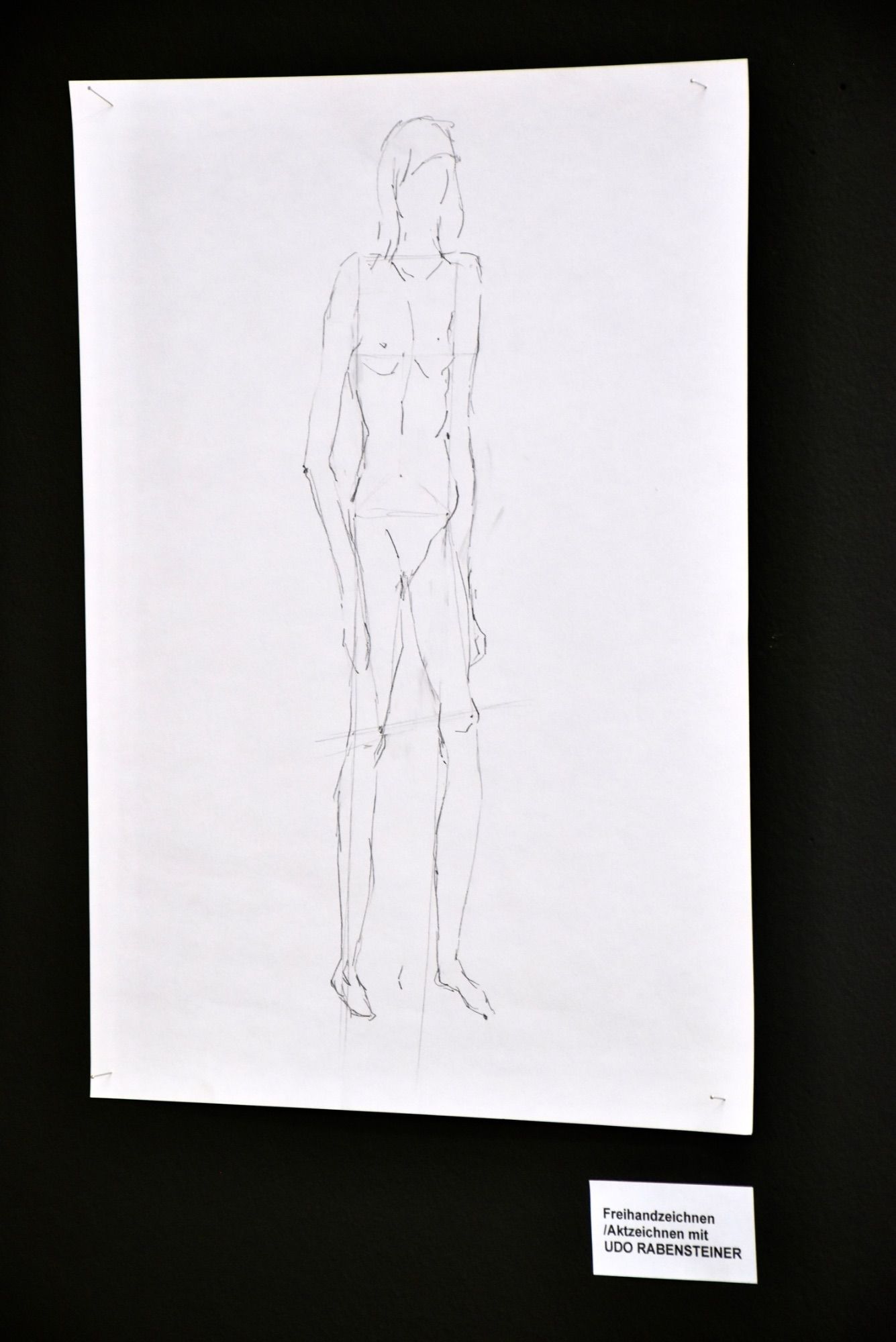 Freihandzeichnen/Aktzeichnen mit Udo Rabensteiner - Ausstellung im KFM in Schruns