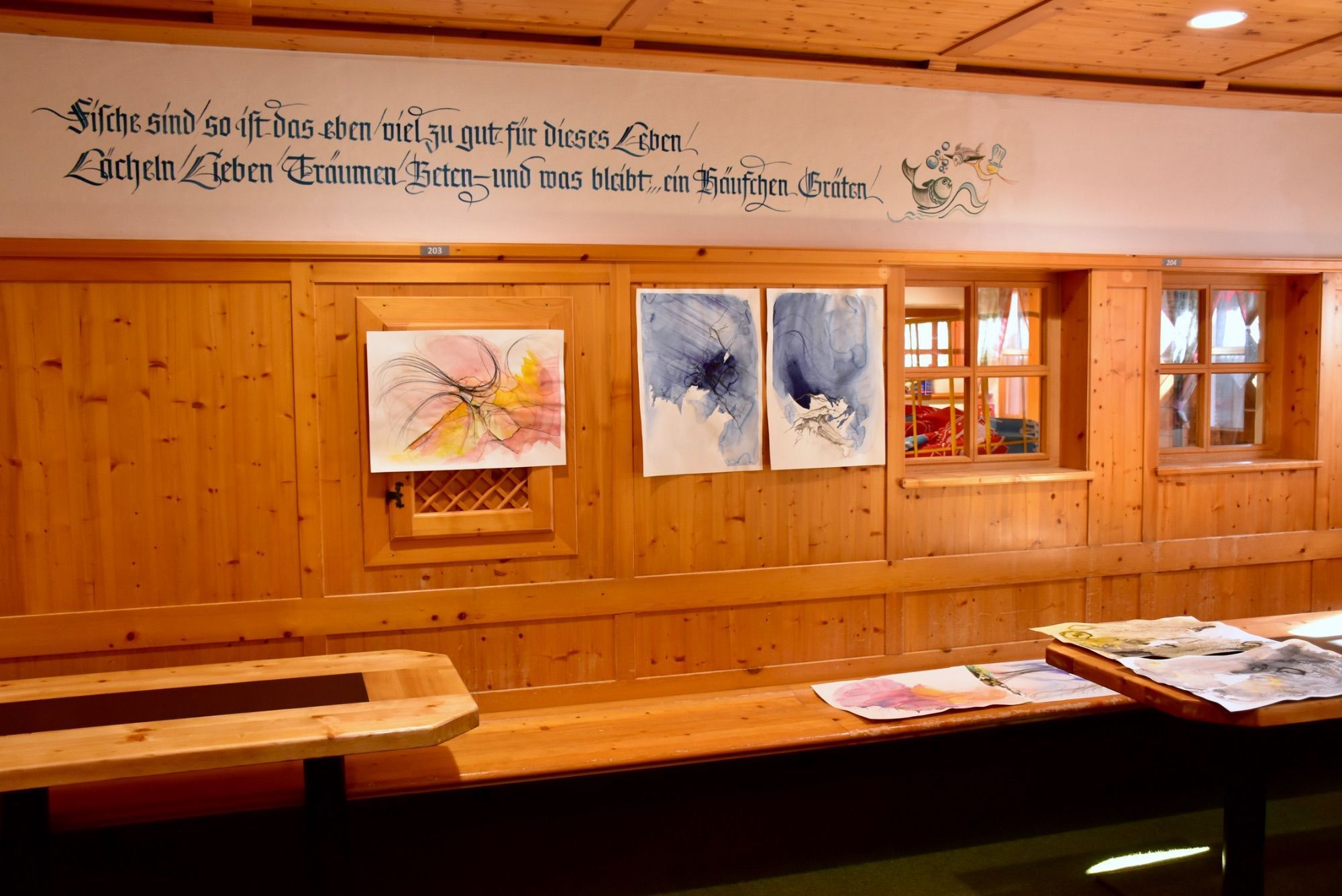 Im Atelier von Angelika Trojnarski.