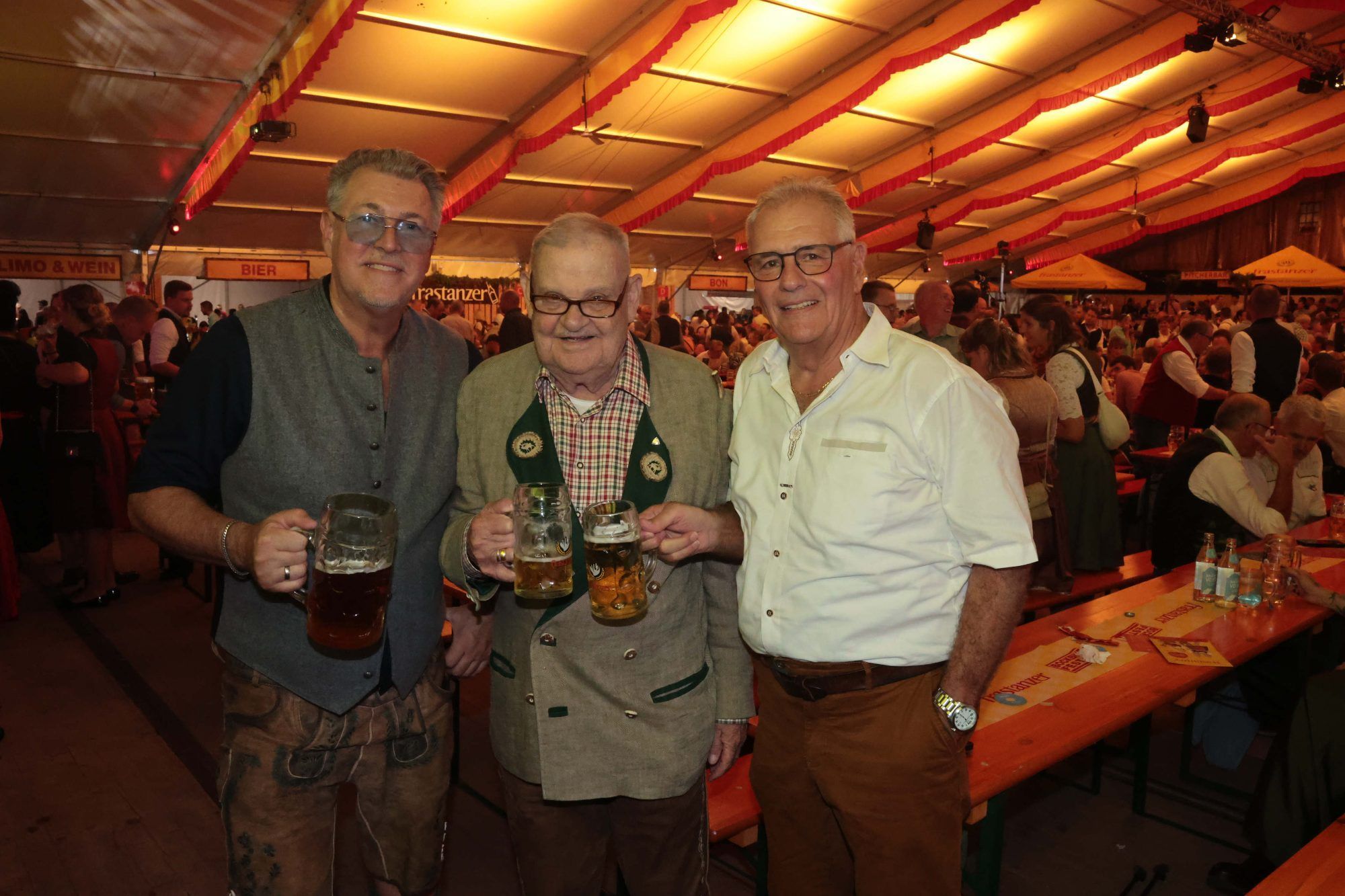 Friseur-Innungsmeister Günther Plaickner, Vorgänger Peter Schenk und BR a.D. Edgar Mayer.