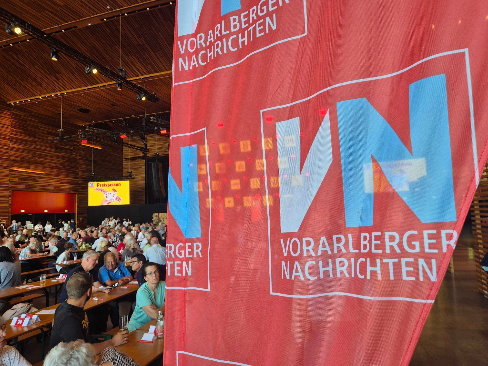 Das große VN-Preisjassen verwandelte die Herbstmesse in Vorarlbergs größte Jass-Stube