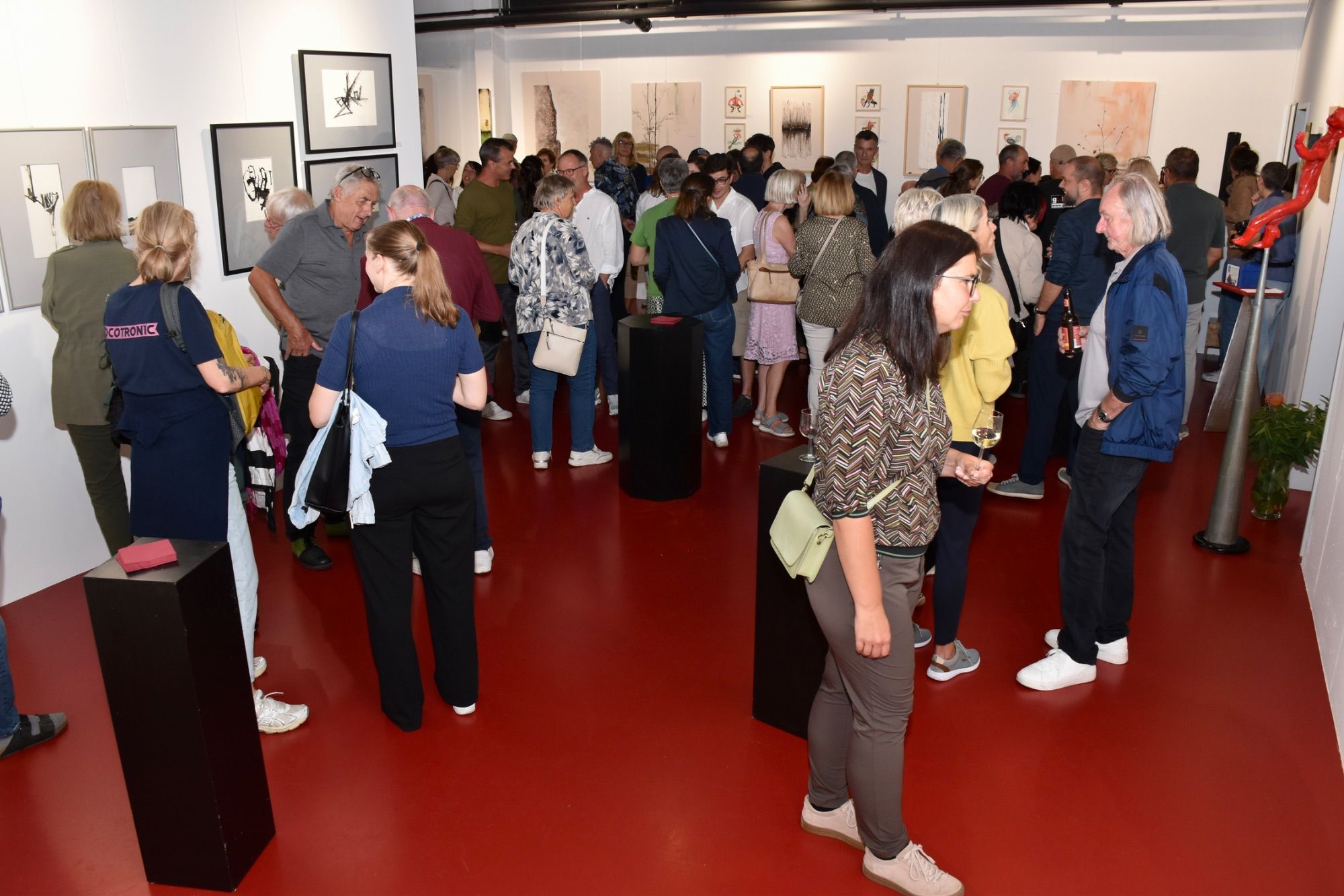 Viel los im kukuphi anlässlich der Vernissage.