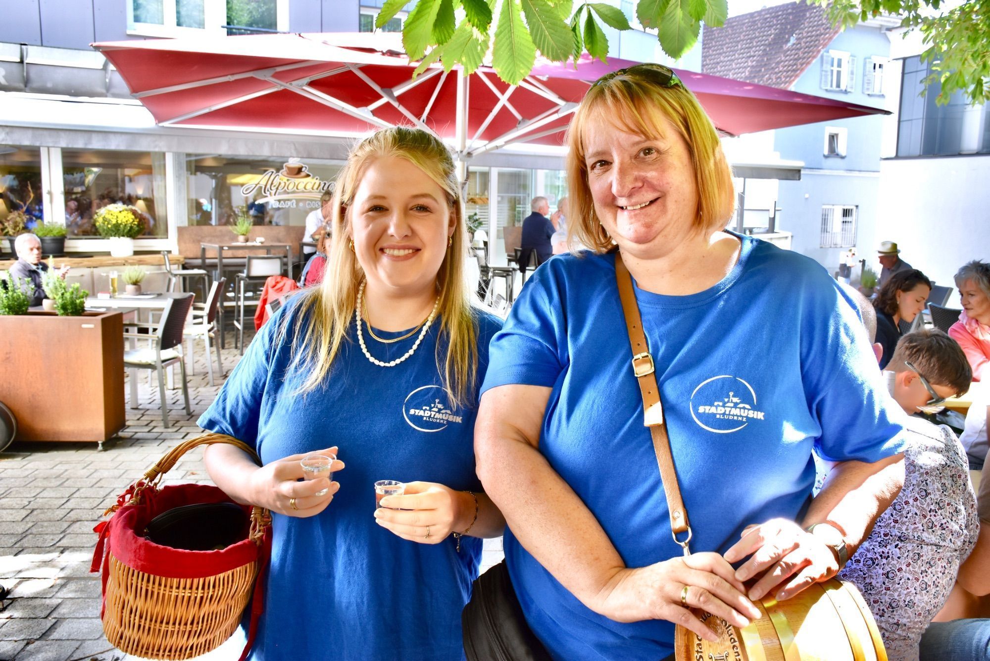 Katharina Enderle und Alexandra Fleisch im Bayrischen Garten.