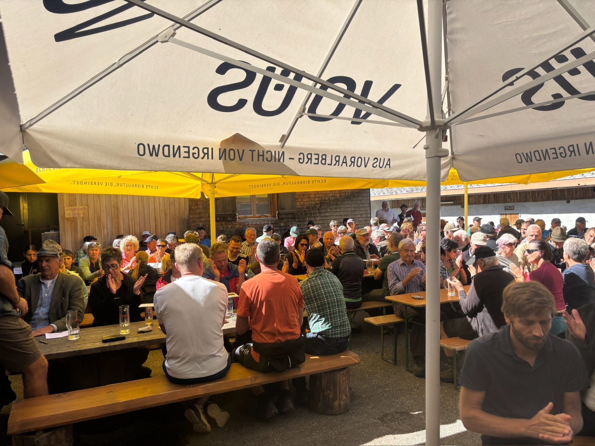 Fast 300 Interessierte informierten sich über die Alpe Gamperdona.