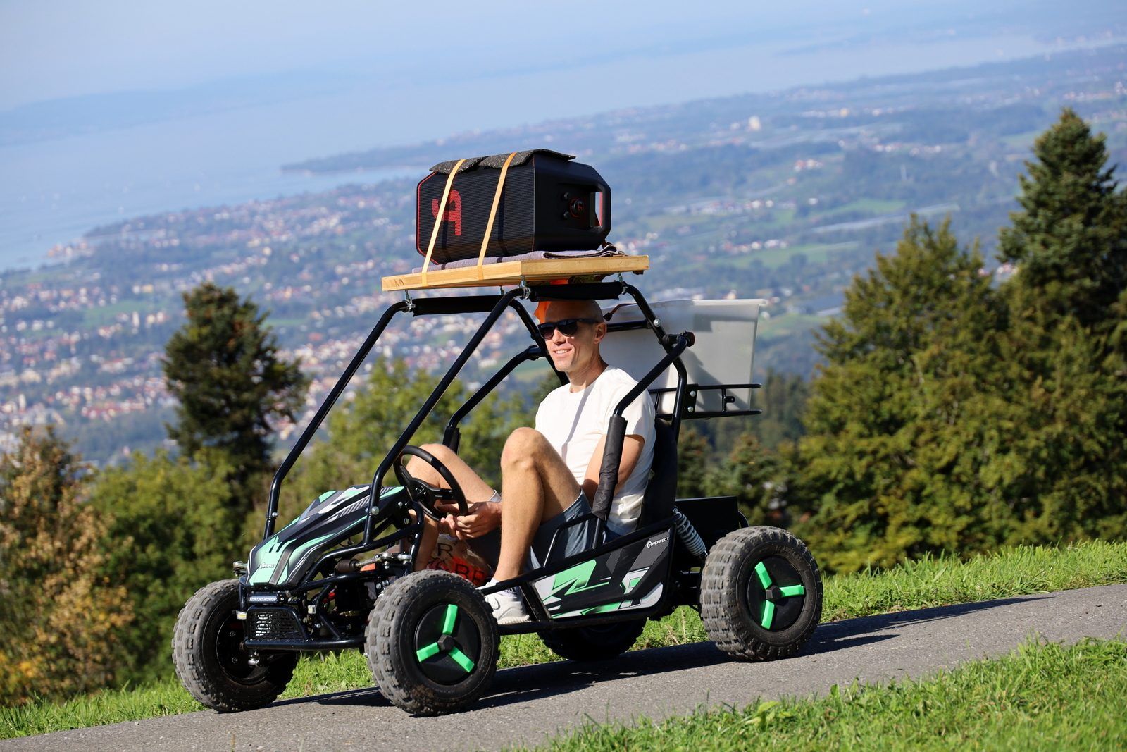 Organisator Thomas Seeberger als letzter mit dem „Besenwagen“