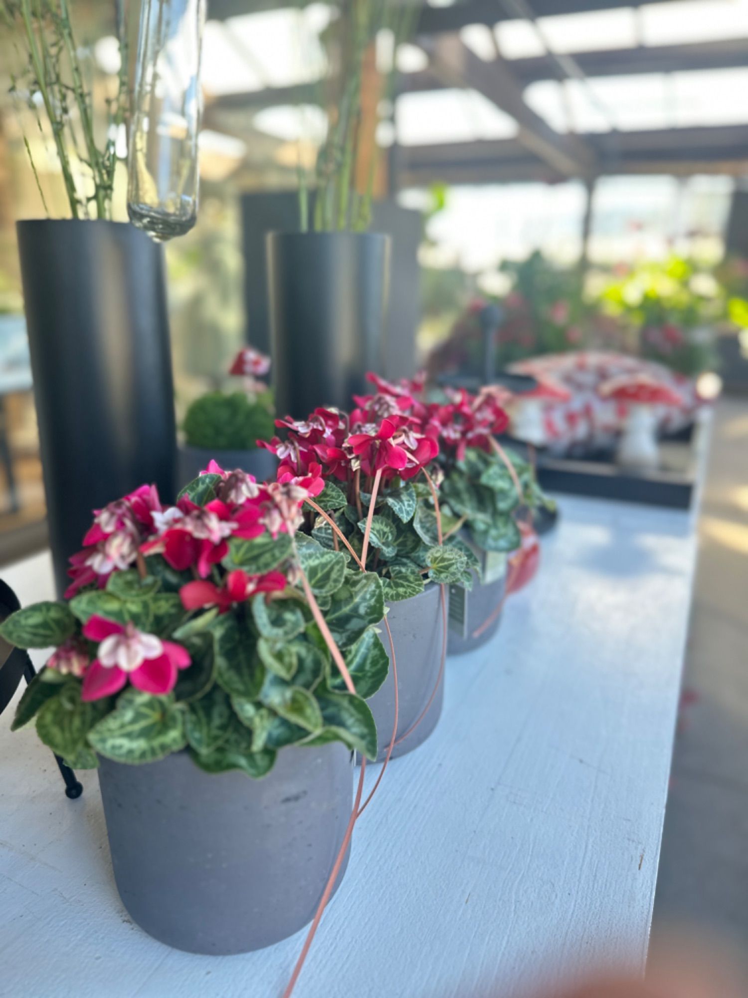 Geschmackvolle Blumendeko.