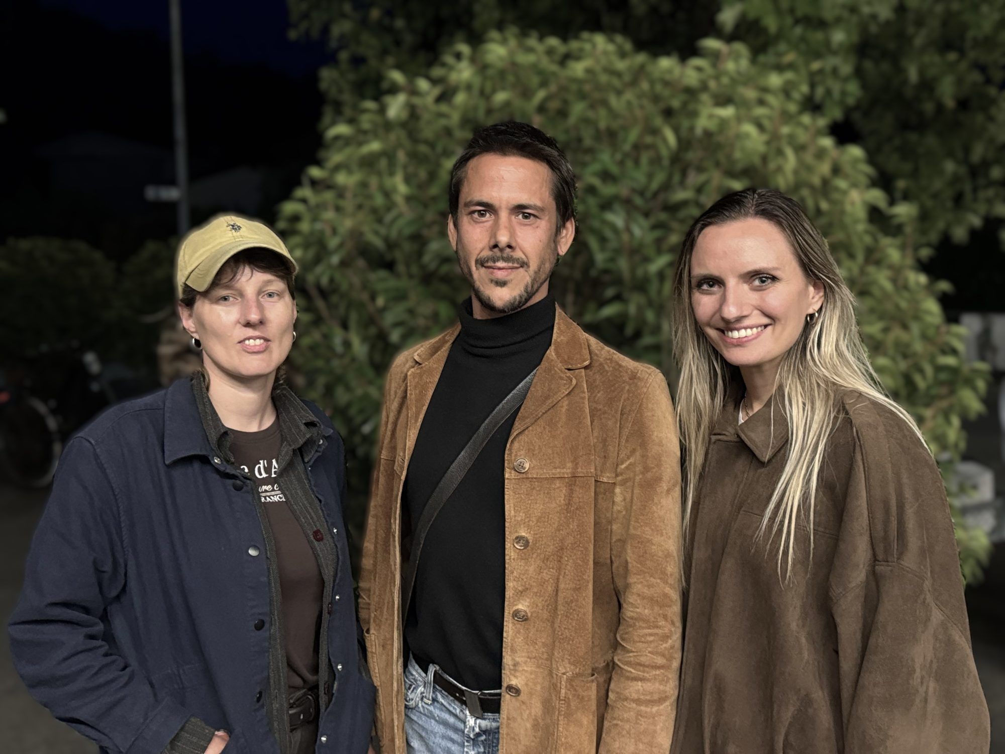Die Künster Nina Teresa Feuerstein und Stark Alexander mit Sängerin Jenna Vyne.