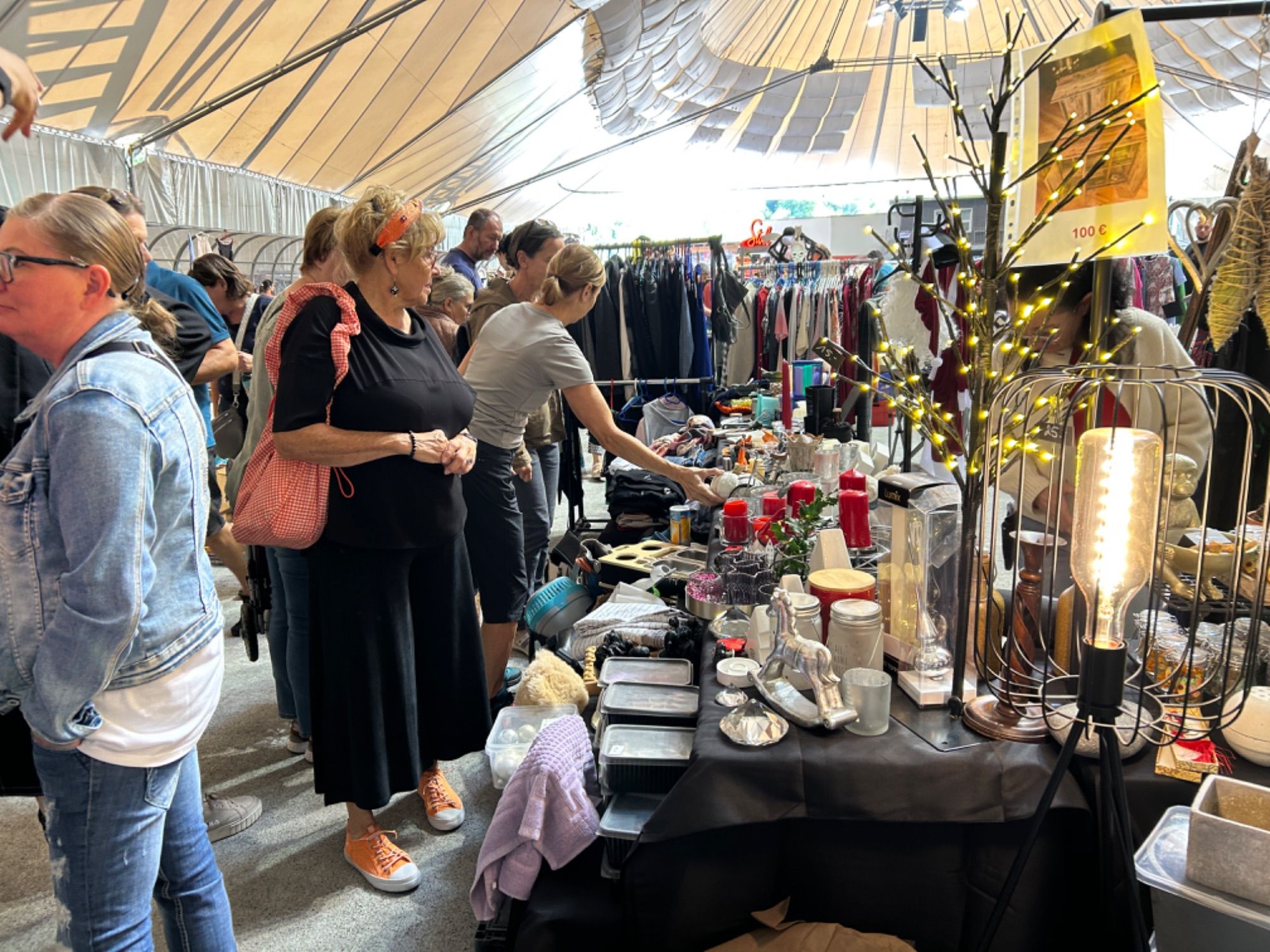 Impressionen vom Flohmarkt im Aktivpark