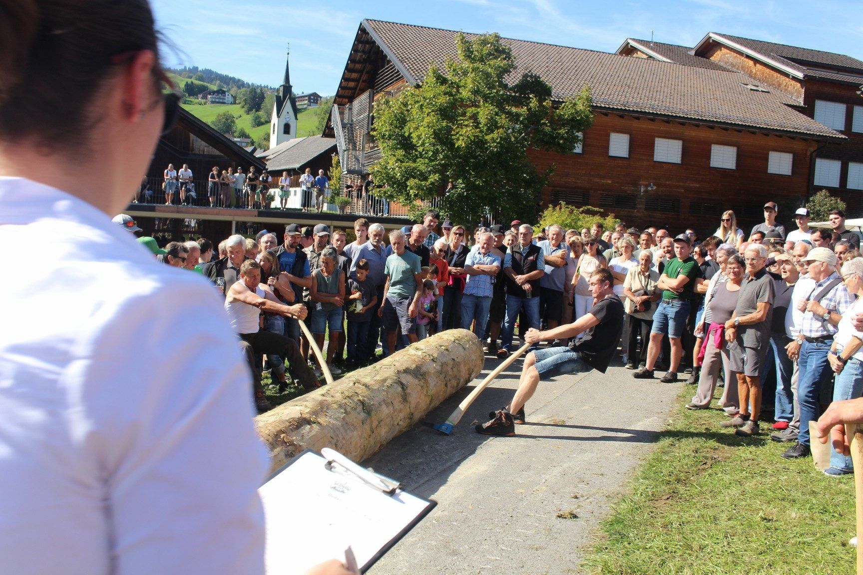 Luggi und Johannes Albrecht (rechts) mit dem letzten „Biss“ zum Sieg.