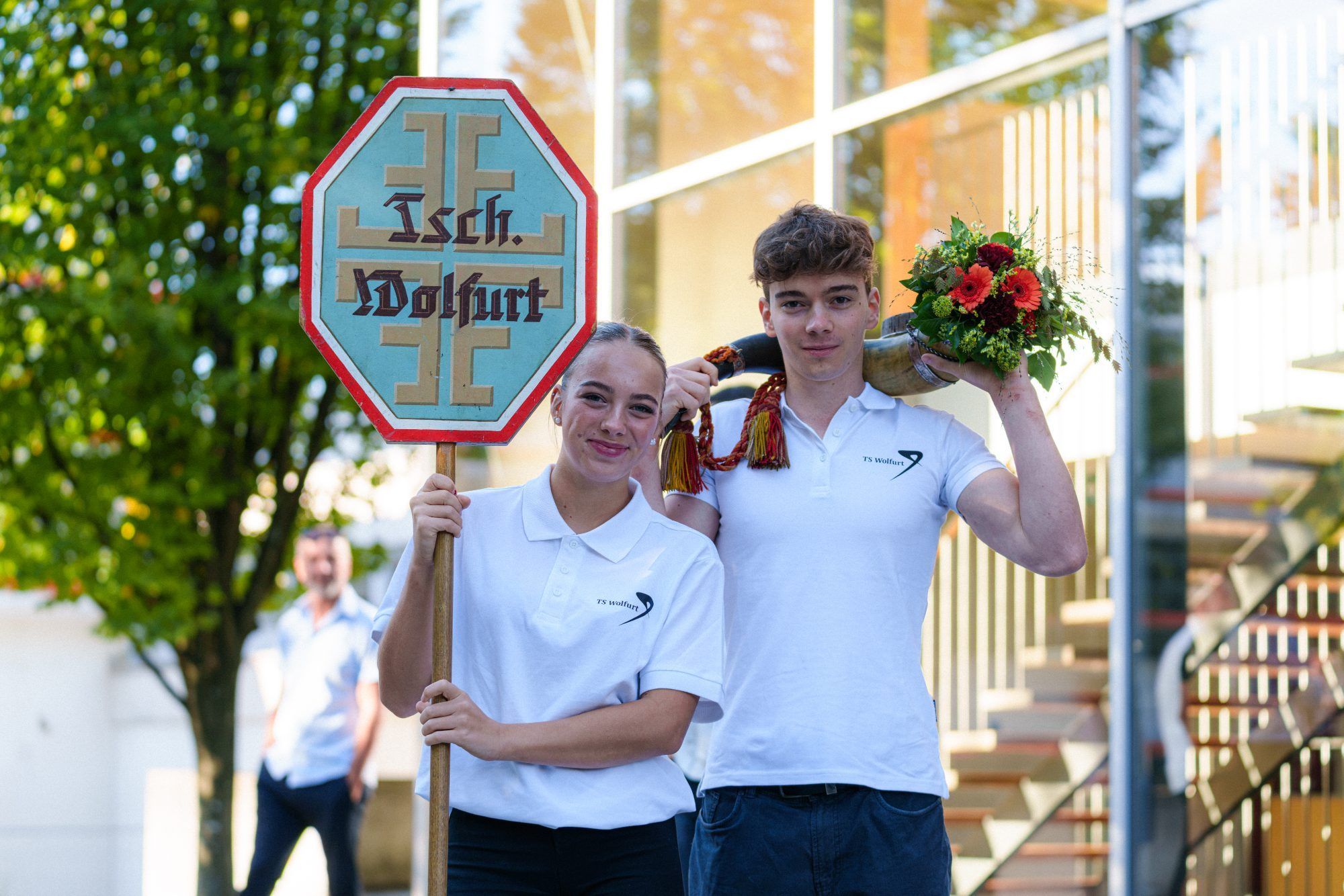 TSW-Aushängerschilder Aurea Wutschka und David Bickel nahmen auch am Festumzug teil.