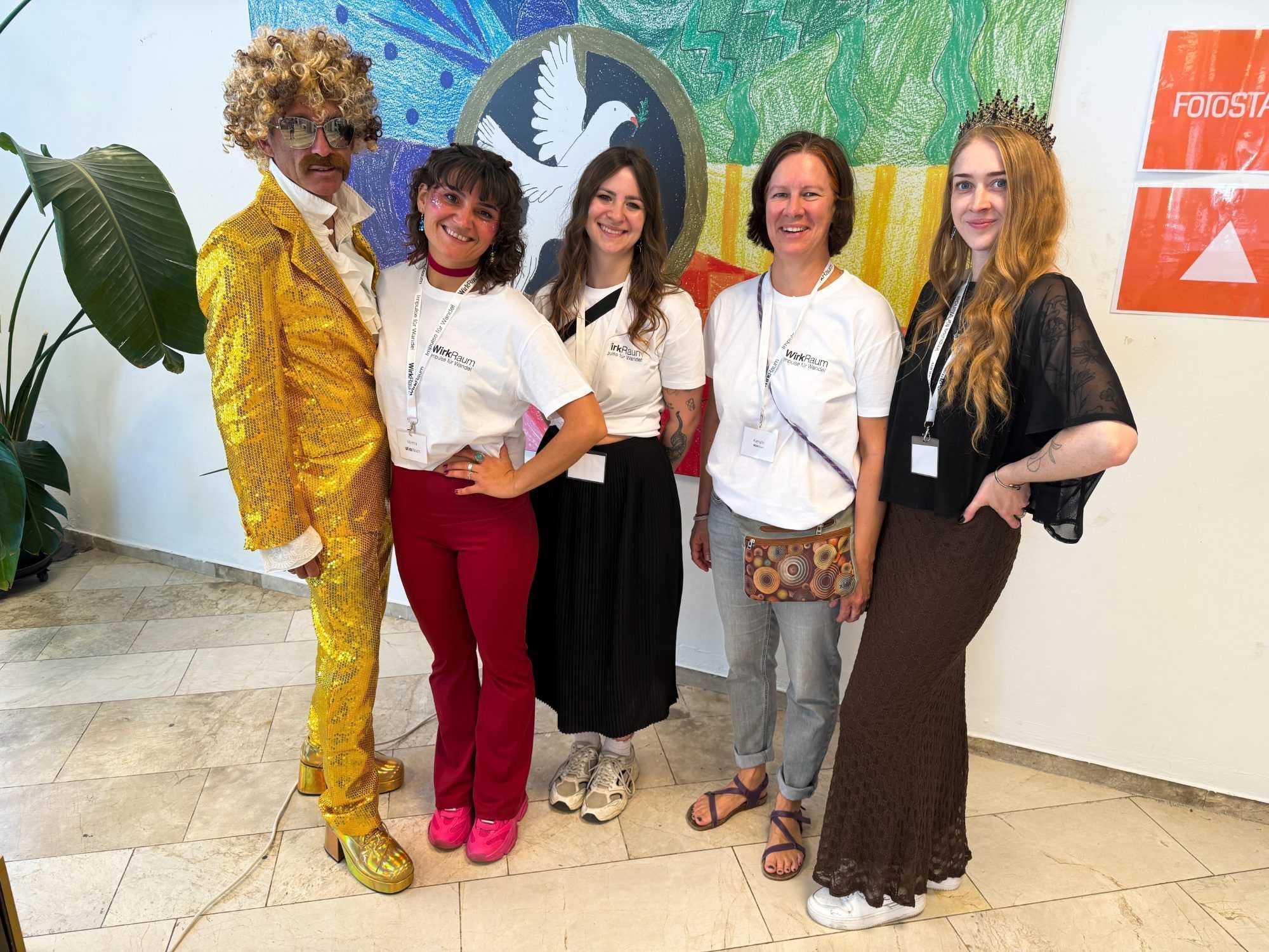 Claudio Tedeschi, Verena Sieber, Hjördis Grabherr, Kerstin Formanek und Savina Homann organisierten das Wonderville Straßenfest