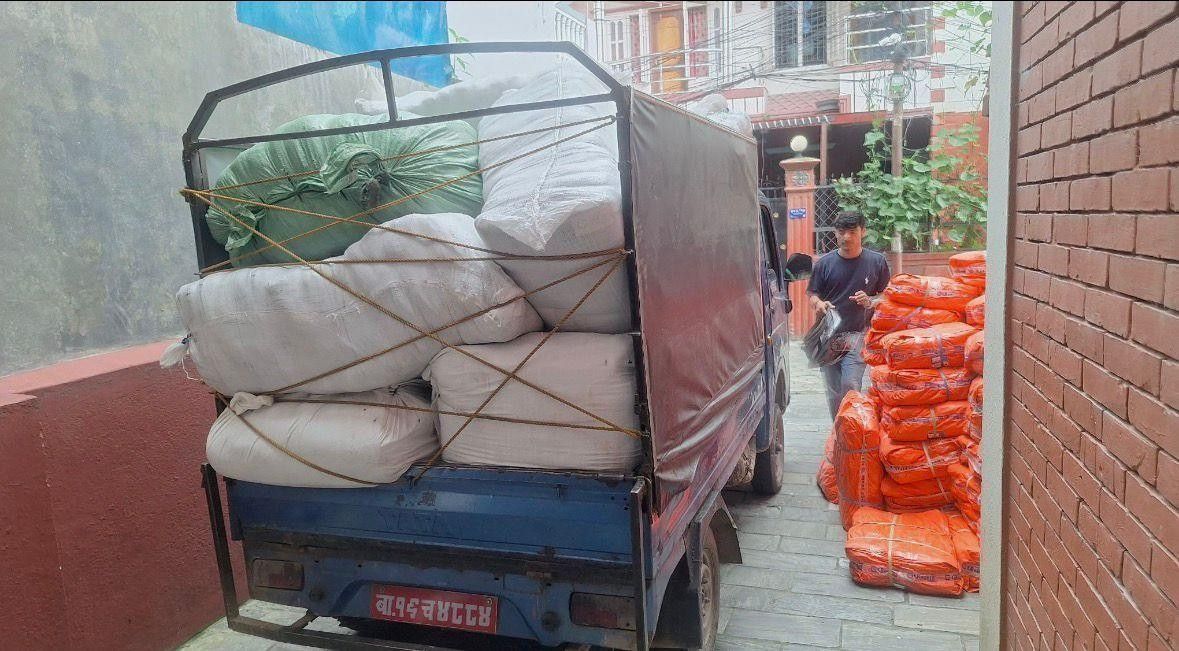 Hilfe aus Vorarlberg nach der Flutkatastrophe in Nepal: Teams kommen nur im Schritttempo vorwärts