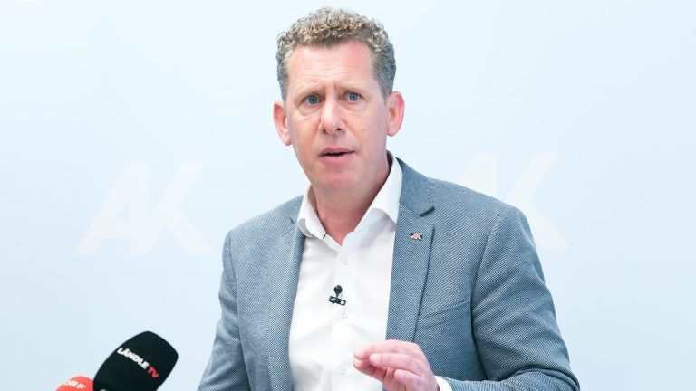 Rufe nach viel größerer Spritpreisbremse