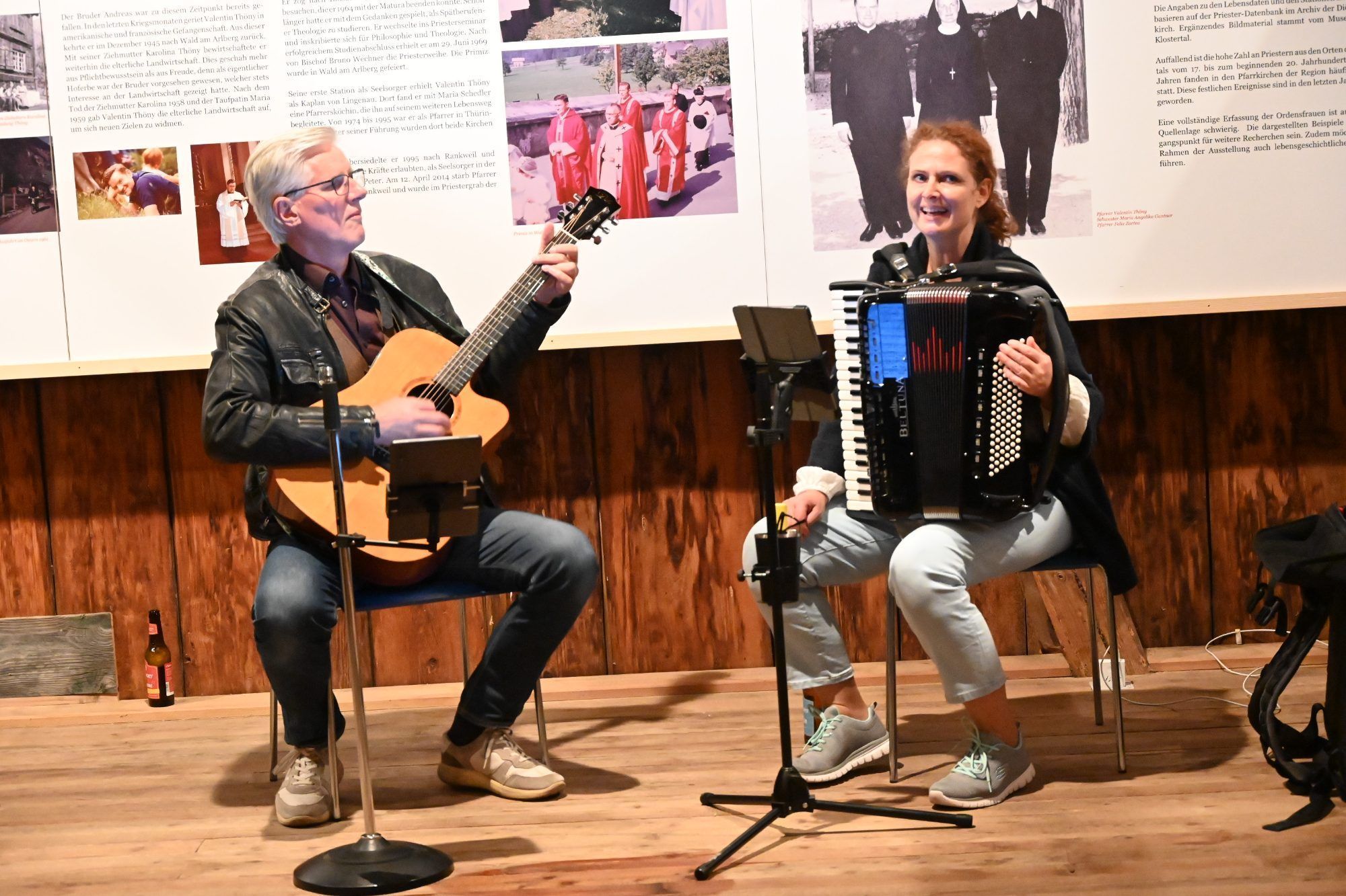 Chansons, irische Lieder und vieles mehr vom Duo Melange.