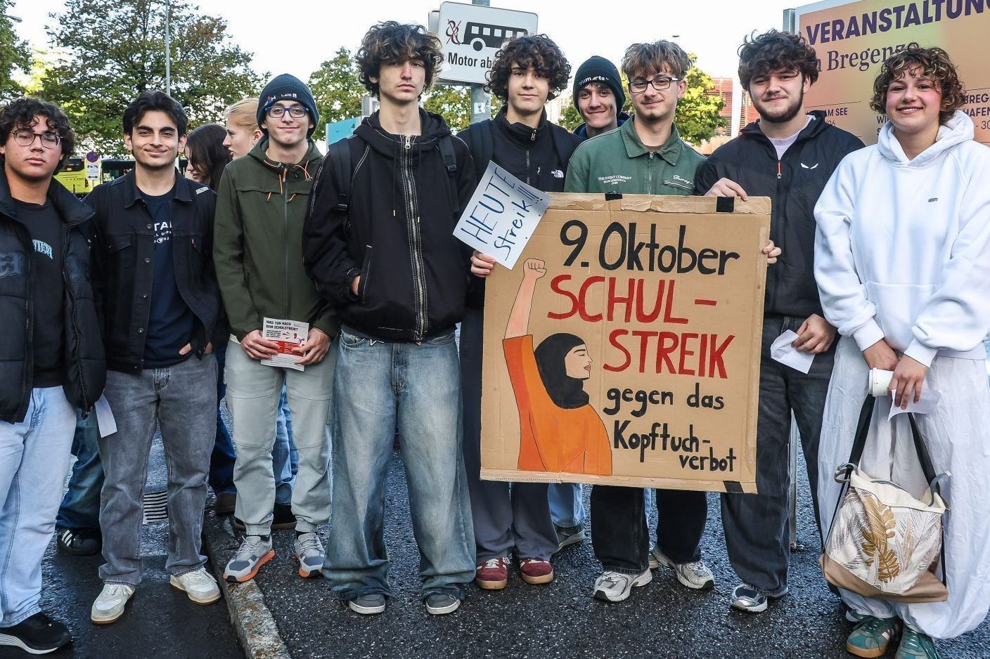 "Ich würde es nie abnehmen" – Schulstreik gegen das Kopftuchverbot in Bregenz