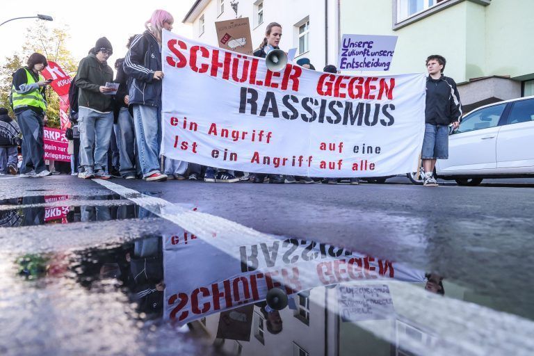 "Ich würde es nie abnehmen" – Schulstreik gegen das Kopftuchverbot in Bregenz