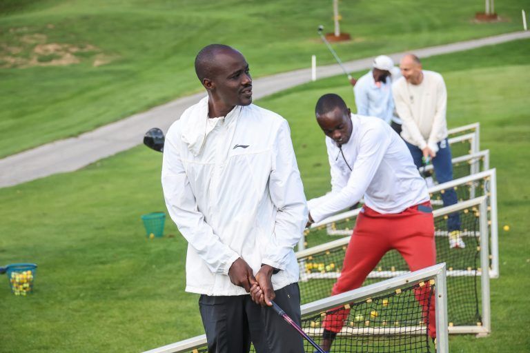 Marathon-Stars machten auch auf dem Golfplatz gute Figur