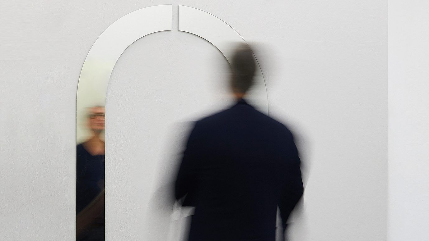 0_mirror_Spiegel_auf_Stahlblech_@Gerold_Tagwerker.jpg