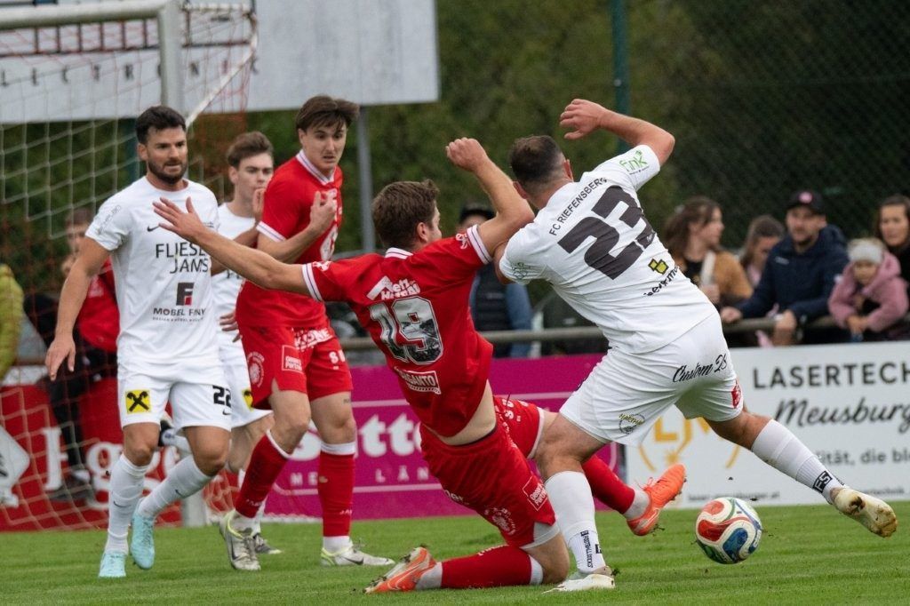 Derbytime in der Junkerau. VN-SERRA