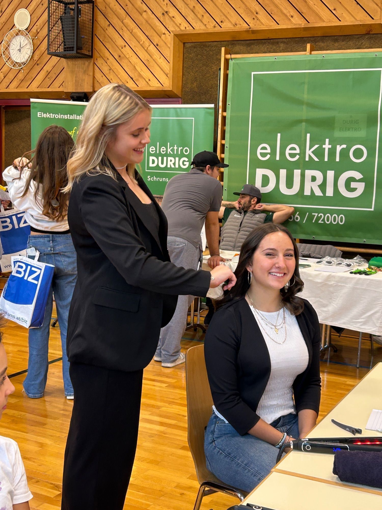 Friseurin ist immer noch hoch im Kurs bei den Damen