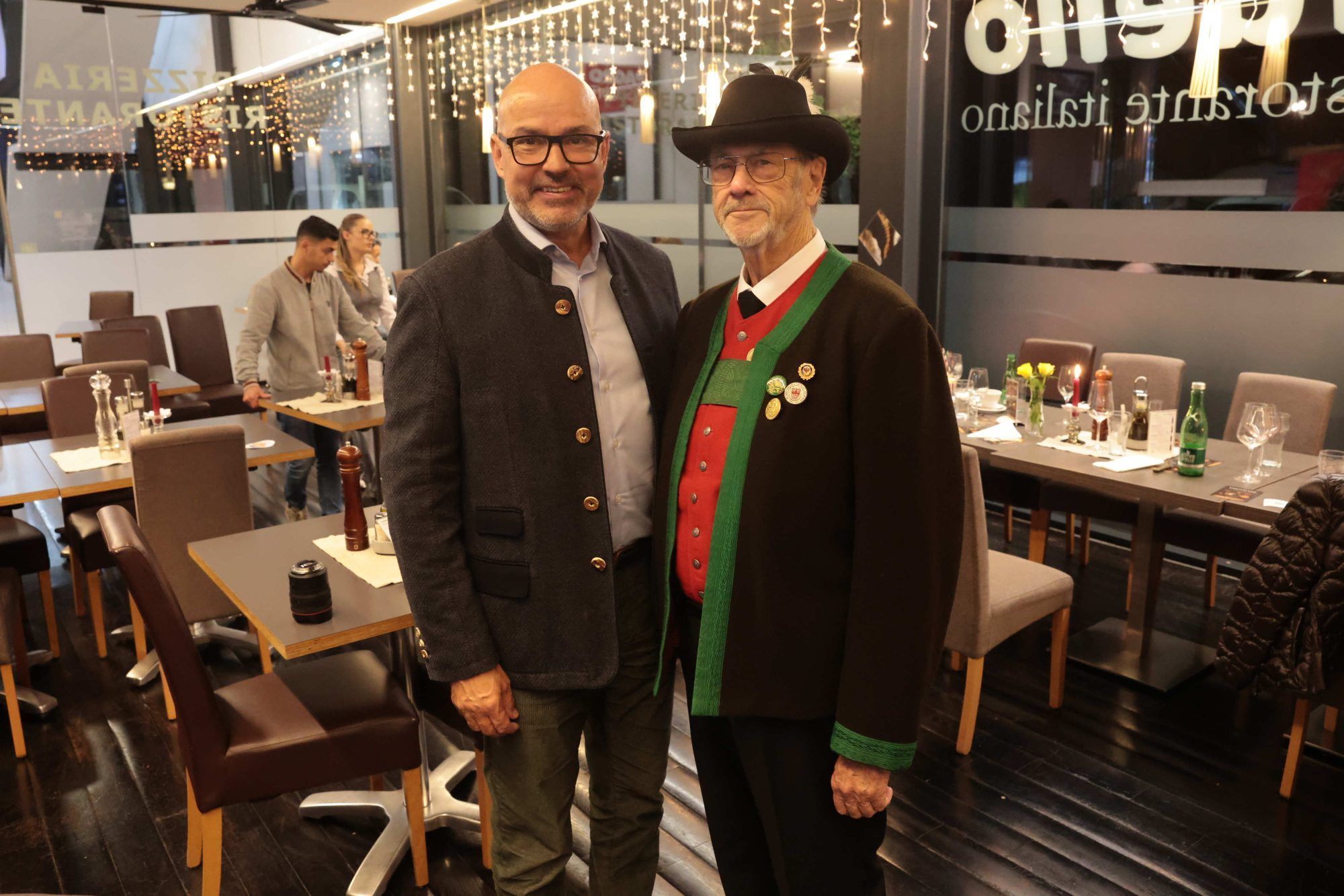 Honorarkonsuzl Thomas Pichler und Siegfried Feurstein.